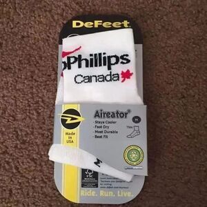 DeFeet Aireator socks NWT